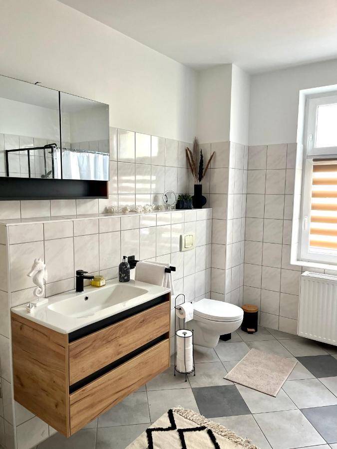 Apartment Horst - Gemuetliche Und Moderne Ferienwohnung In Der Innenstadt Пазевалк Екстериор снимка