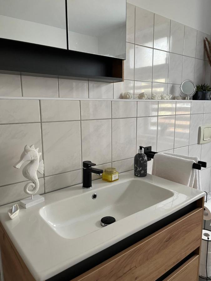 Apartment Horst - Gemuetliche Und Moderne Ferienwohnung In Der Innenstadt Пазевалк Екстериор снимка